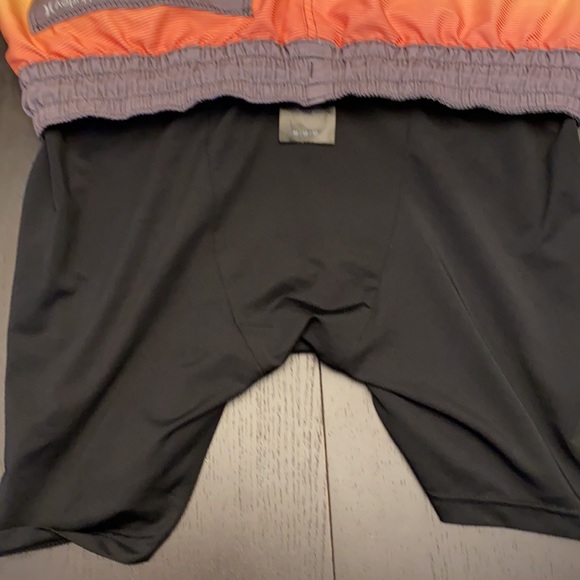 Hurley men’s swim.trunks - Picture 4 of 4